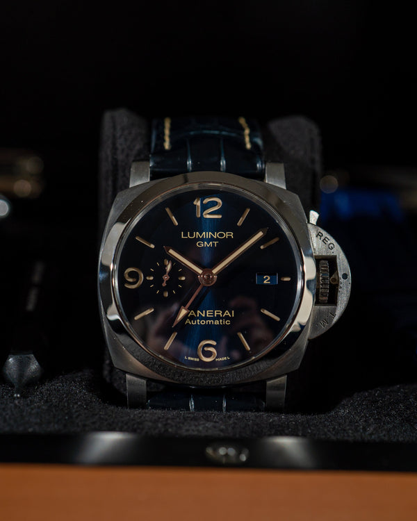 Panerai Luminor GMT PAM01033 - Box & Papers 2020