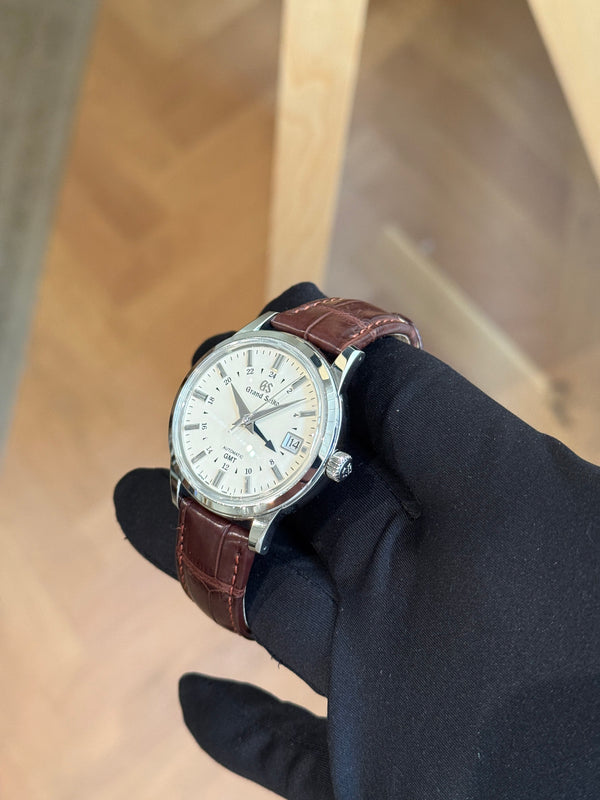 Grand Seiko SBGM221