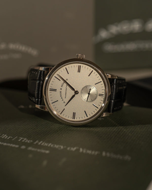 A. Lange & Söhne Saxonia 219.026 – White Gold – Full Set (2022)
