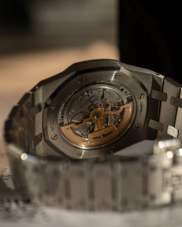 Audemars Piguet Royal Oak 15202ST – Extract & Service Box (2015)