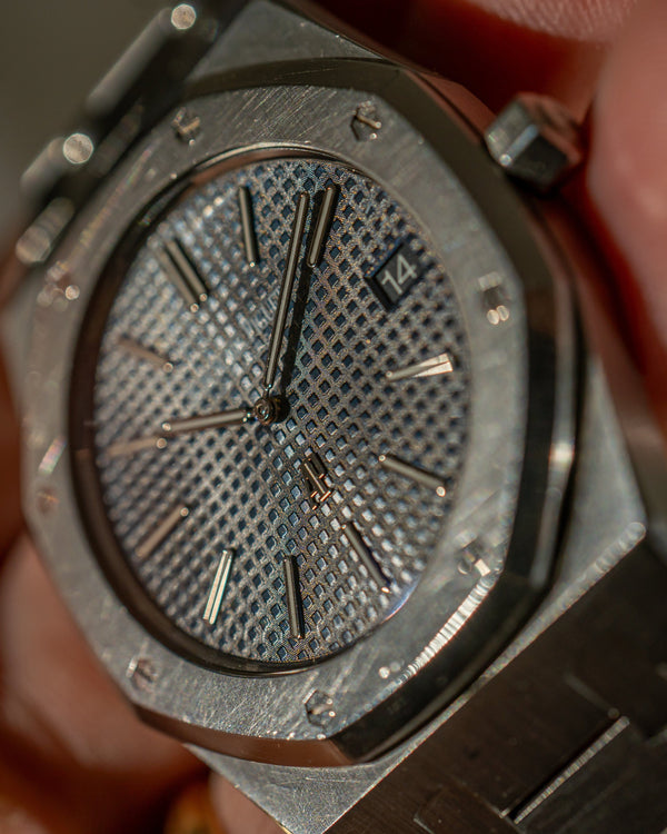 Audemars Piguet Royal Oak 15202ST – “Jumbo” – With Papers & Travel Box (2013)