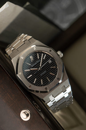 Audemars Piguet Royal Oak 15300ST - Black Dial - Box & Extract (2005)