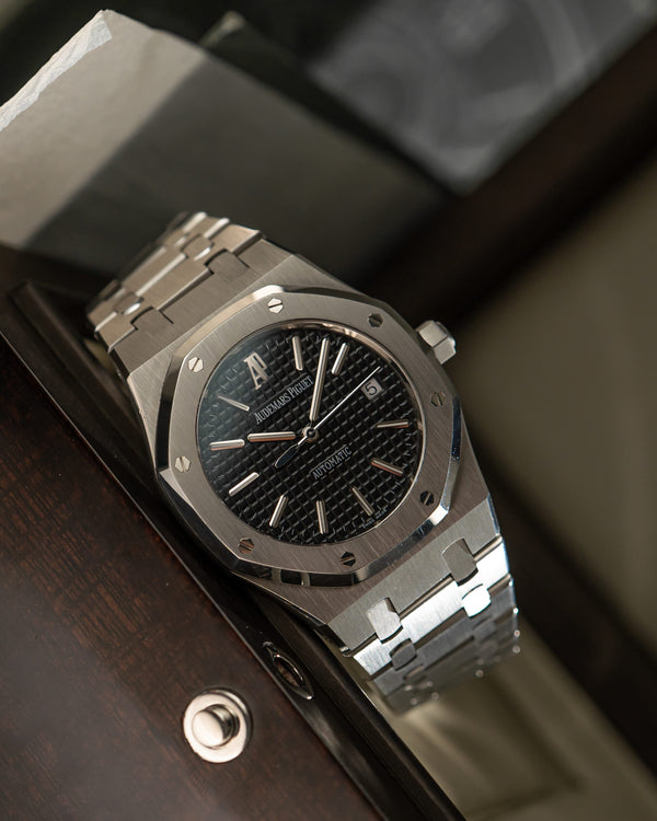 Audemars Piguet Royal Oak 15300ST - Black Dial - Box & Extract (2005)