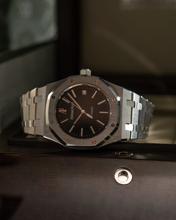 Audemars Piguet Royal Oak 15300ST - Black Dial - Box & Extract (2005)