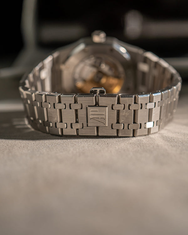 Audemars Piguet Royal Oak 15300ST - Black Dial - Box & Extract (2005)