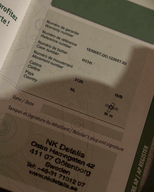 Audemars Piguet Royal Oak 15300ST - Black Dial - Full Set (2012) - Serviced 2025