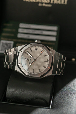 Audemars Piguet Watch Royal Oak 15500ST - Silver Dial - Full Set - 2020