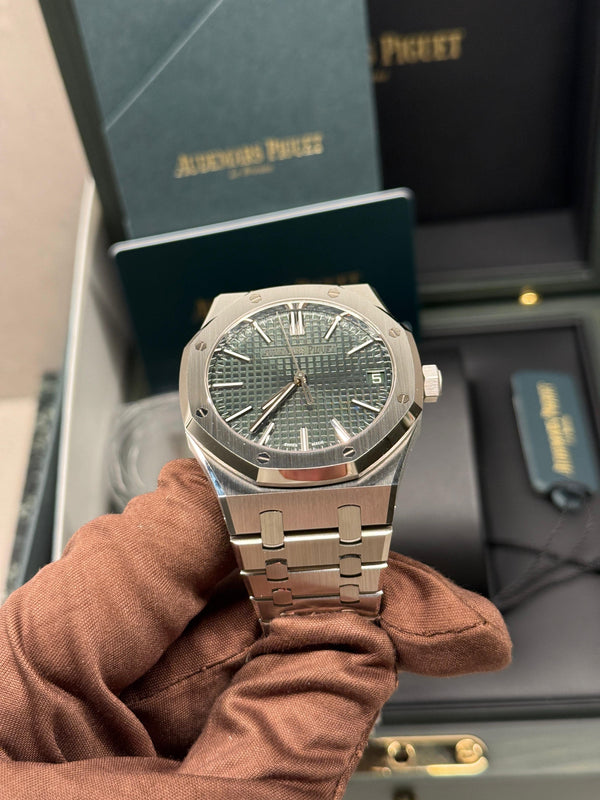 Audemars Piguet Royal Oak 41mm 15510ST.OO.1320ST.09 Green Dial 2023