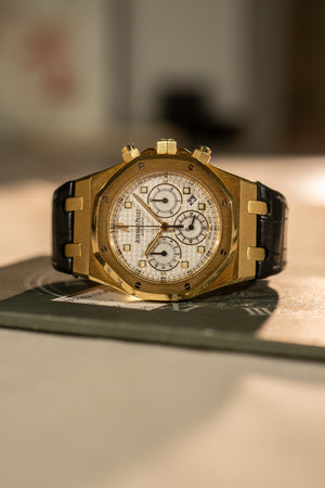 Audemars Piguet Royal Oak Chronograph 26022BA – Yellow Gold – With papers (2004)