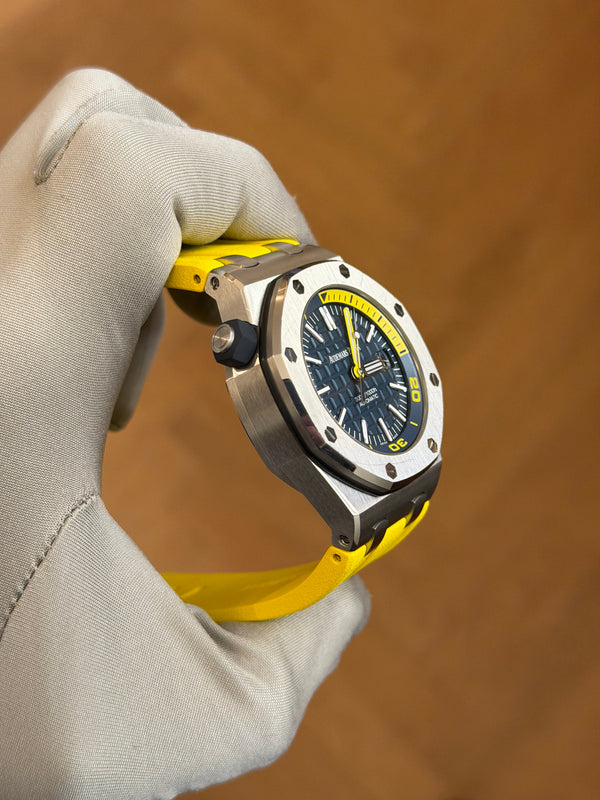 Audemars Piguet Royal Oak Offshore Diver 15710ST.OO.A027CA.01 - Blue Dial - Full Set (2017)