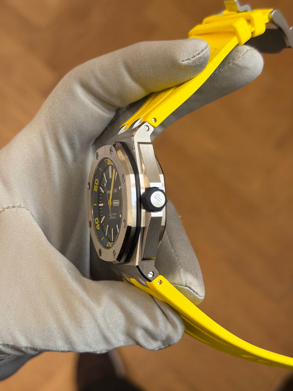 Audemars Piguet Royal Oak Offshore Diver 15710ST.OO.A027CA.01 - Blue Dial - Full Set (2017)