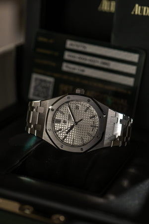 Audemars Piguet Watch Royal Oak Selfwinding 34 77350ST - Silver Dial - Full Set - 2020