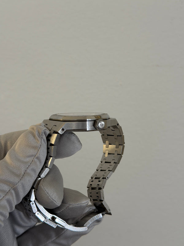 Audemars Piguet Watch Royal Oak Selfwinding 37 15551ST - 50th Anniversary Grey Dial Diamond Bezel - Full Set - 2022