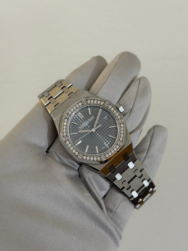 Audemars Piguet Watch Royal Oak Selfwinding 37 15551ST - 50th Anniversary Grey Dial Diamond Bezel - Full Set - 2022