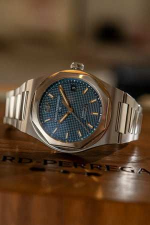 Girard-Perregaux Watch Girard-Perregaux Laureato 38 81005 - Blue Clous de Paris Dial - Full Set - 2022