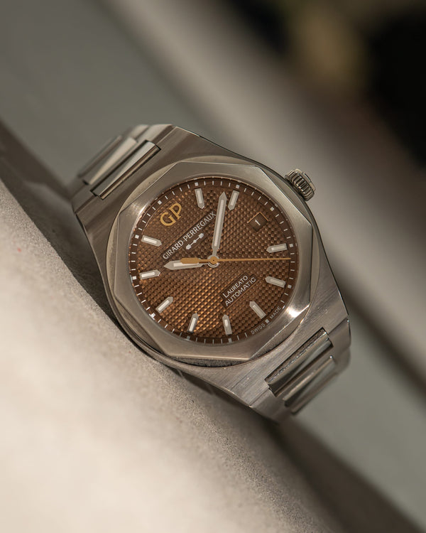 Girard-Perregaux Laureato 38mm 81005-11-3154-1CM - Copper