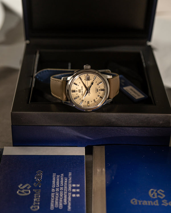 Grand Seiko GMT SBGM221 - Full Set (2020)