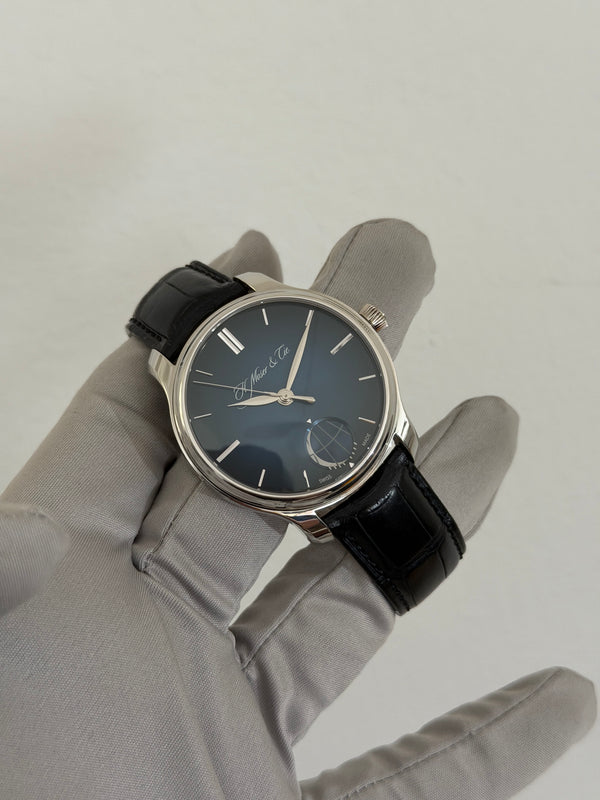 H.Moser & Cie Watch Endeavour Perpetual Moon 1348-0300 - Platinum - Blue Fume Dial - Full Set (2013)