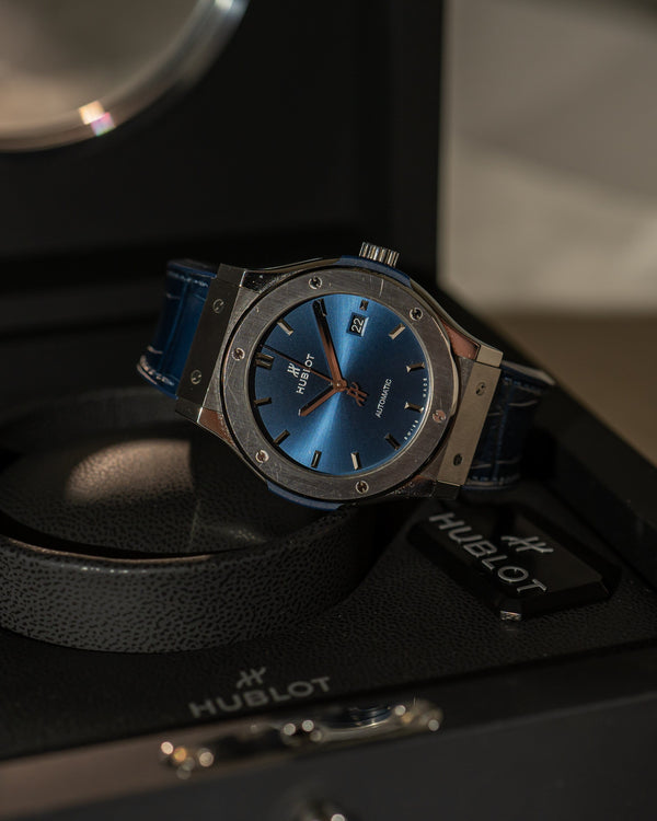 Hublot Classic Fusion 42mm Titanium Blue 542.NX.7170.LR – Full Set (2023)