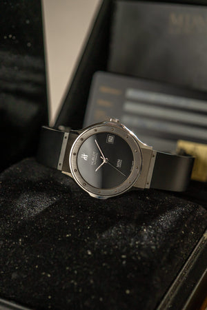 Hublot Watch Classic MDM 1581.1 - Black Dial Automatic - Box & Papers - 1996