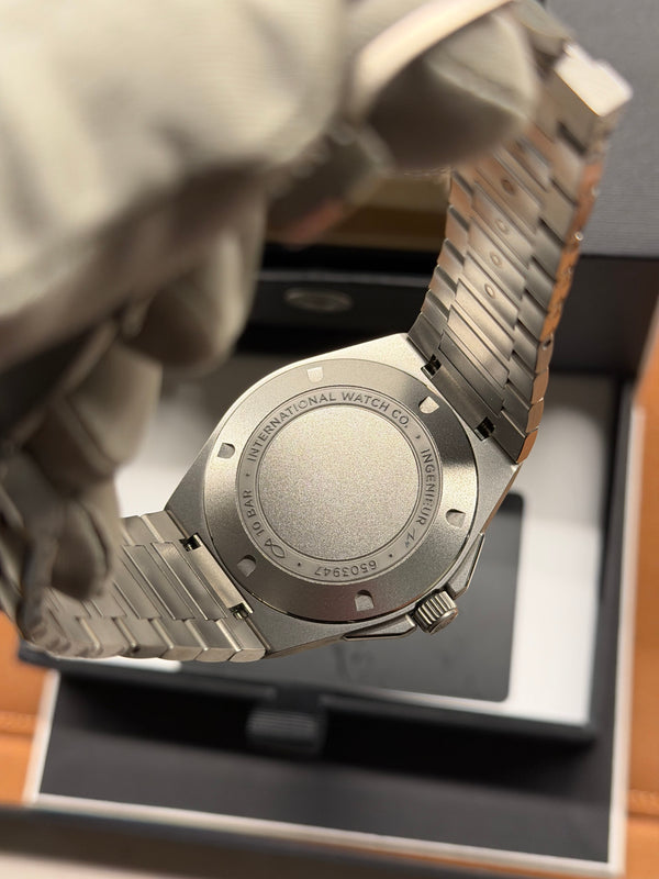 IWC Ingenieur Automatic 40 IW328904 - Titanium - Full Set (2024)