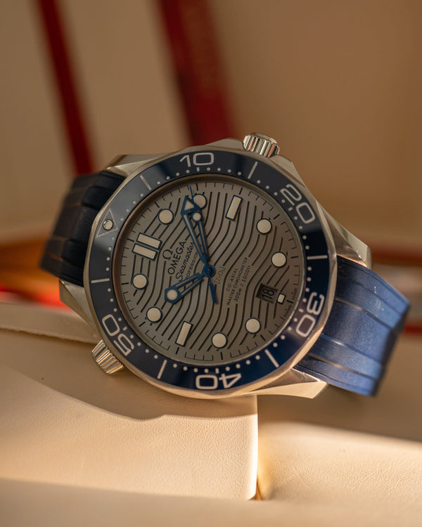 Omega Seamaster Diver 300M 210.32.42.20.06.001 - Grey Dial - Full Set (2021)