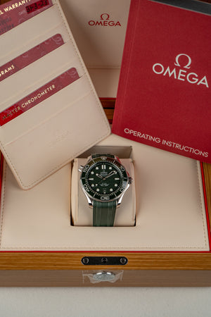 Omega Seamaster Diver 300M Green - Full Set 2023