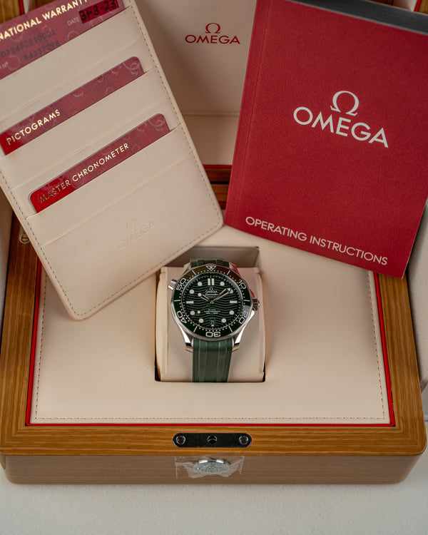 Omega Seamaster Diver 300M Green - Full Set 2023