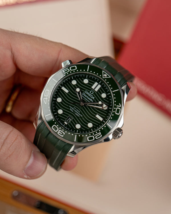 Omega Seamaster Diver 300M Green - Full Set 2023