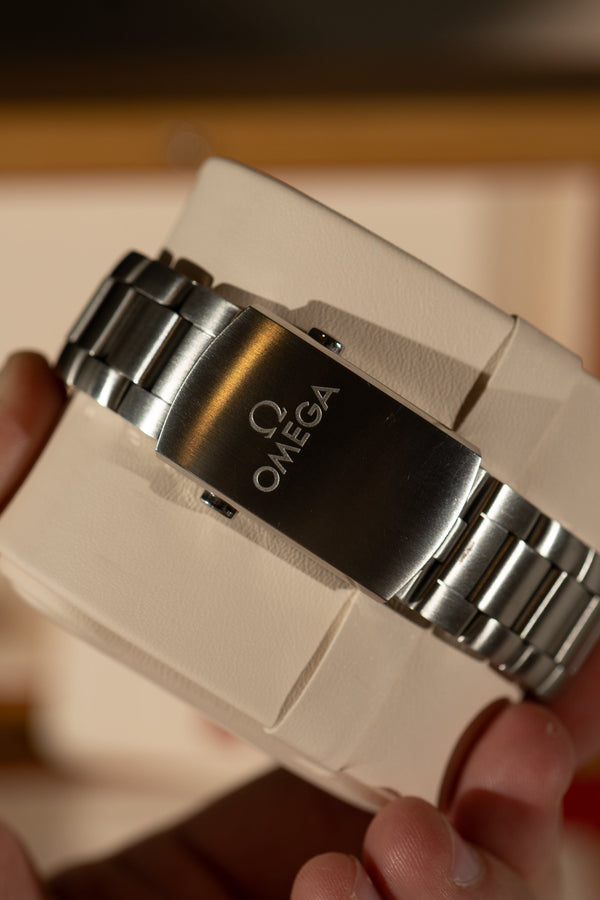 Omega Seamaster Planet Ocean 39.5 215.30.40.20.01.001 – Full Set (2024)