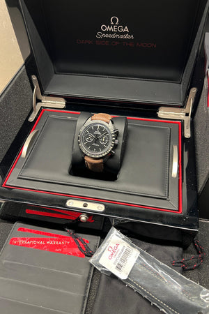 Omega Speedmaster ”Dark side of the Moon” 2023 Box and Papers