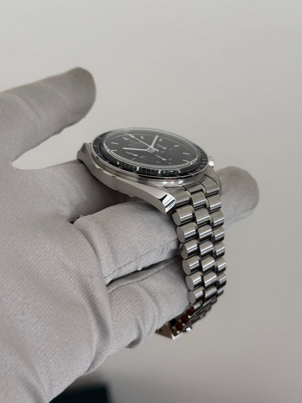Omega Watch Speedmaster Moonwatch Professional 310.30.42.50.01.002 - Sapphire - Full Set with Receipt - 2023