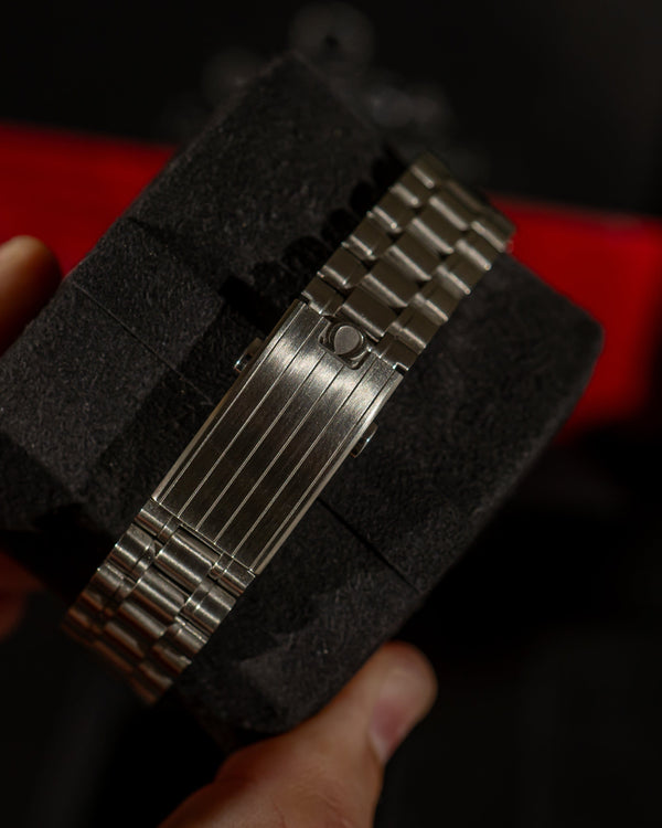 Omega Speedmaster Professional Moonwatch “Domino’s” 310.30.42.50.01.001 – Box & Papers (2020)