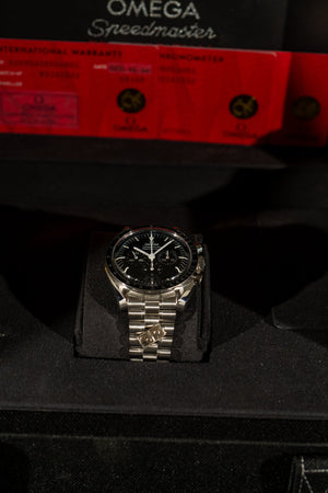 Omega Speedmaster Professional Moonwatch “Domino’s” 310.30.42.50.01.001 – Box & Papers (2020)