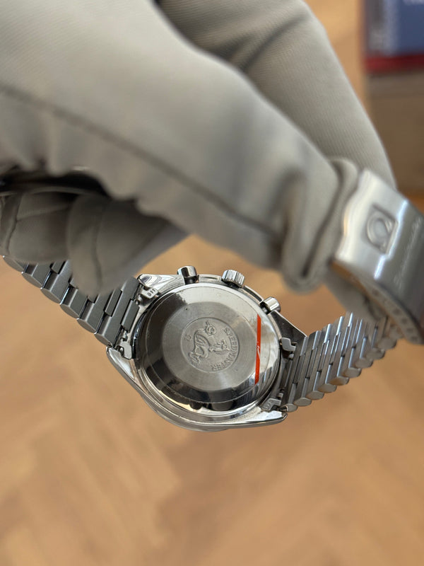 Omega Speedmaster Reduced Albino 175.0032 - White Dial Automatic Chronograph (1999)