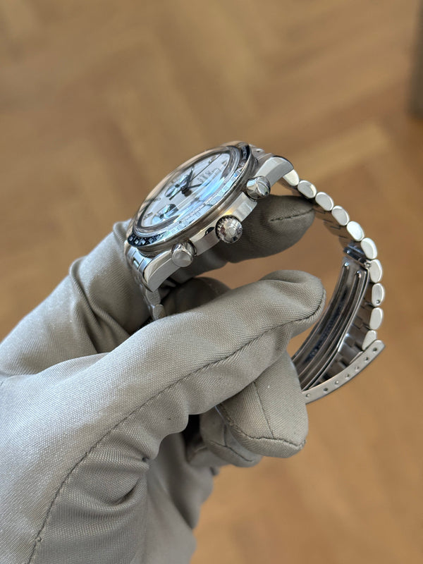 Omega Speedmaster Reduced Albino 175.0032 - White Dial Automatic Chronograph (1999)