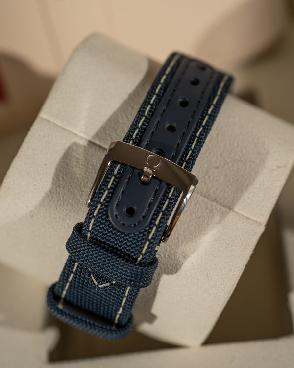 Omega Speedmaster “Silver Snoopy Award” 50th Anniversary – 310.32.42.50.02.001 – Full Set (2025) - Inc. 25% VAT