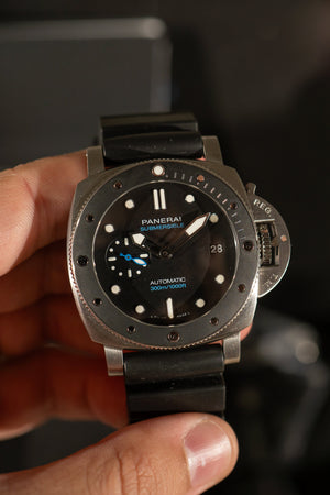 Panerai Luminor Submersible PAM00683 – Full Set (2022)