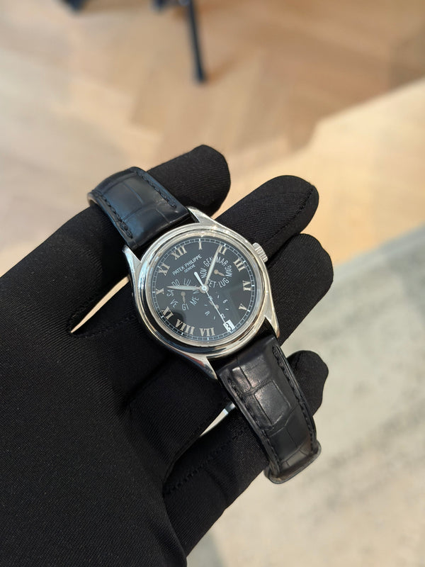 Patek Philippe Watch Annual Calendar 5035G - Black Dial White Gold - Archive Extract (1998)