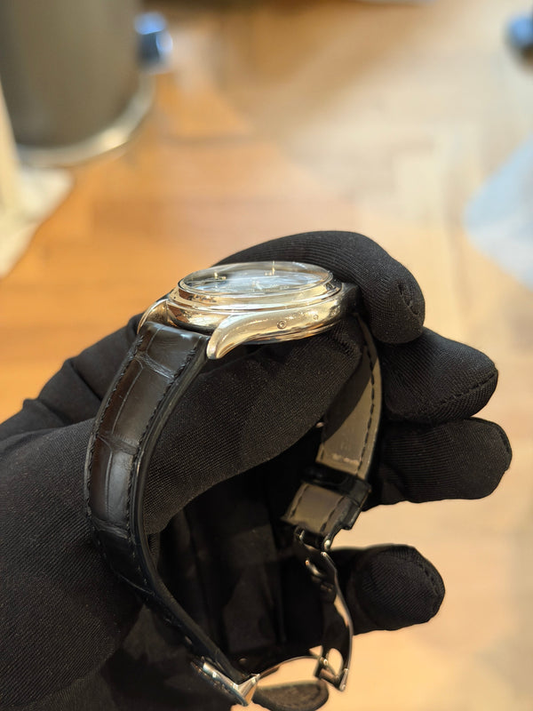 Patek Philippe Watch Annual Calendar 5035G - Black Dial White Gold - Archive Extract (1998)