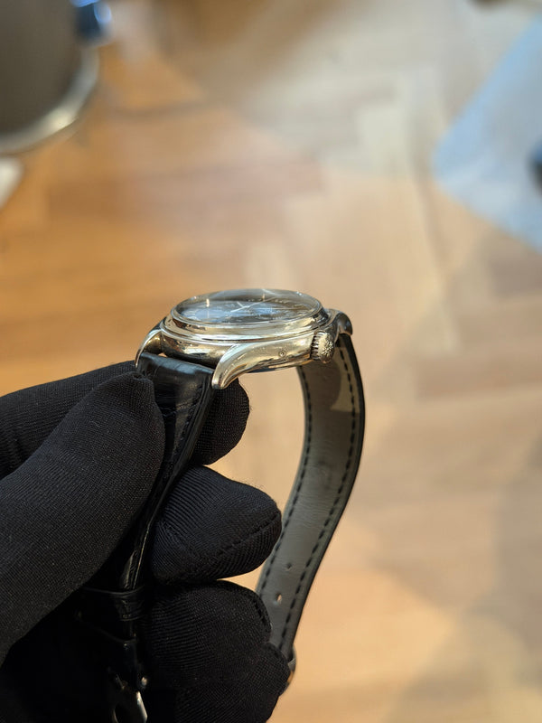 Patek Philippe Watch Annual Calendar 5035G - Black Dial White Gold - Archive Extract (1998)