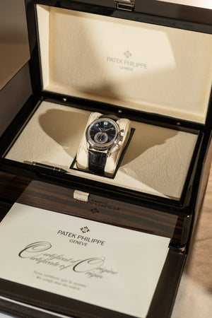 Patek Philippe Watch Annual Calendar Chronograph 5960P-015 - Platinum Blue Dial - Full Set (2010)