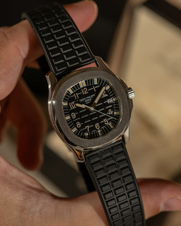Patek Philippe Aquanaut 5064A “Tritium” Series 1.5m - Fresh service - 24 months warranty - Watch & Box