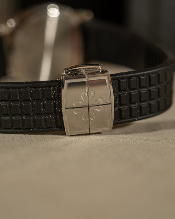 Patek Philippe Aquanaut 5064A “Tritium” Series 1.5m - Fresh service - 24 months warranty - Watch & Box