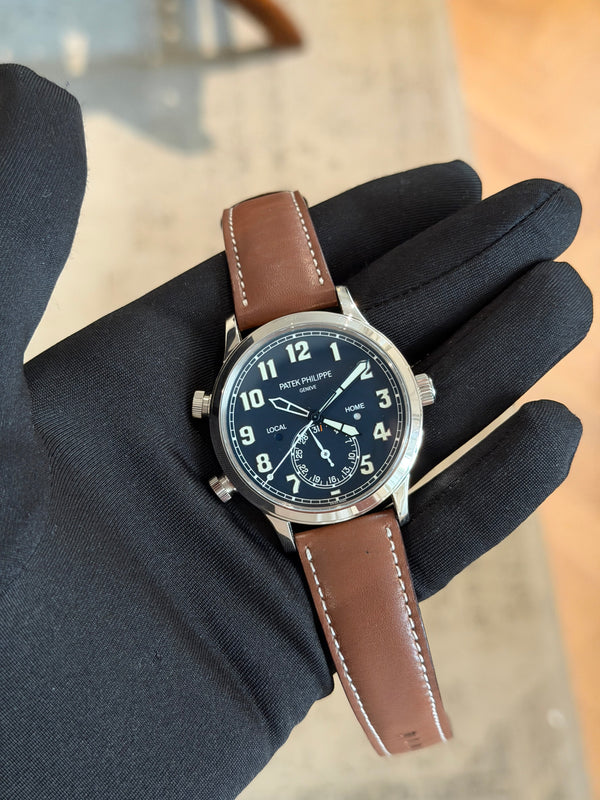 Patek Philippe Calatrava Pilot Travel Time 5524G – Full Set (2017)