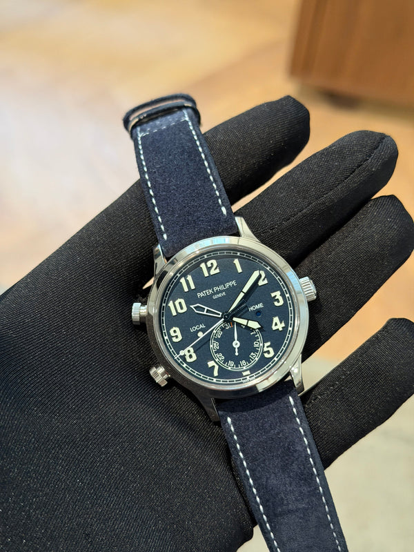 Patek Philippe Calatrava Pilot Travel Time 5524G – Full Set (2017)
