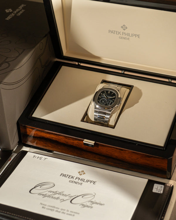 Patek Philippe Nautilus 5712/1A - Full Set (2014)