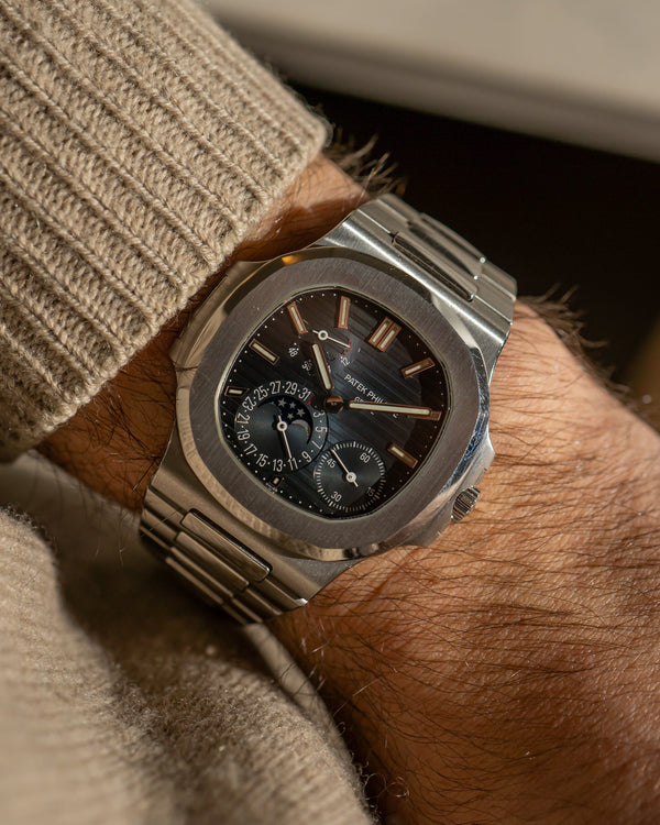 Patek Philippe Nautilus 5712/1A - Full Set (2014)