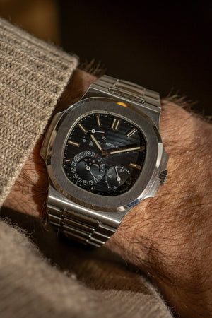 Patek Philippe Nautilus 5712/1A - Full Set (2014)