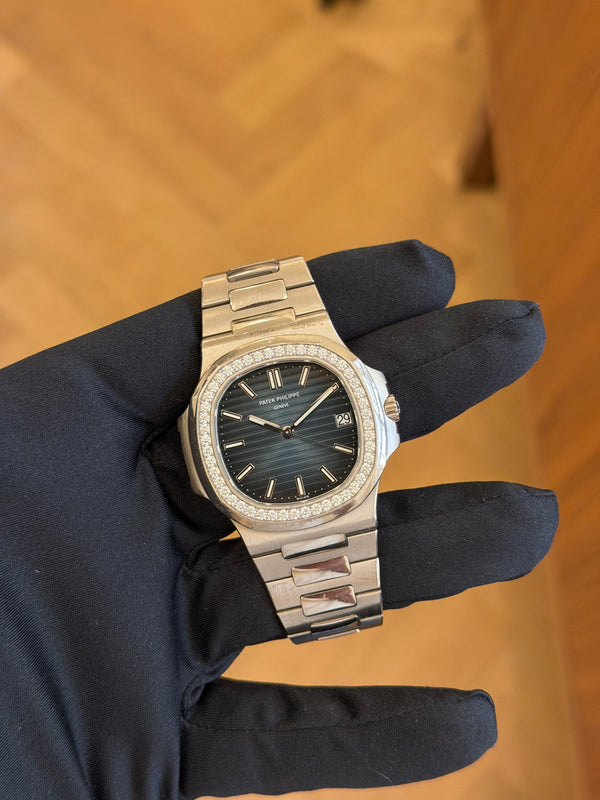 Patek Philippe Watch Patek Philippe Nautilus 5713/1G-010 - White Gold Diamond Bezel - Full Set - 2014